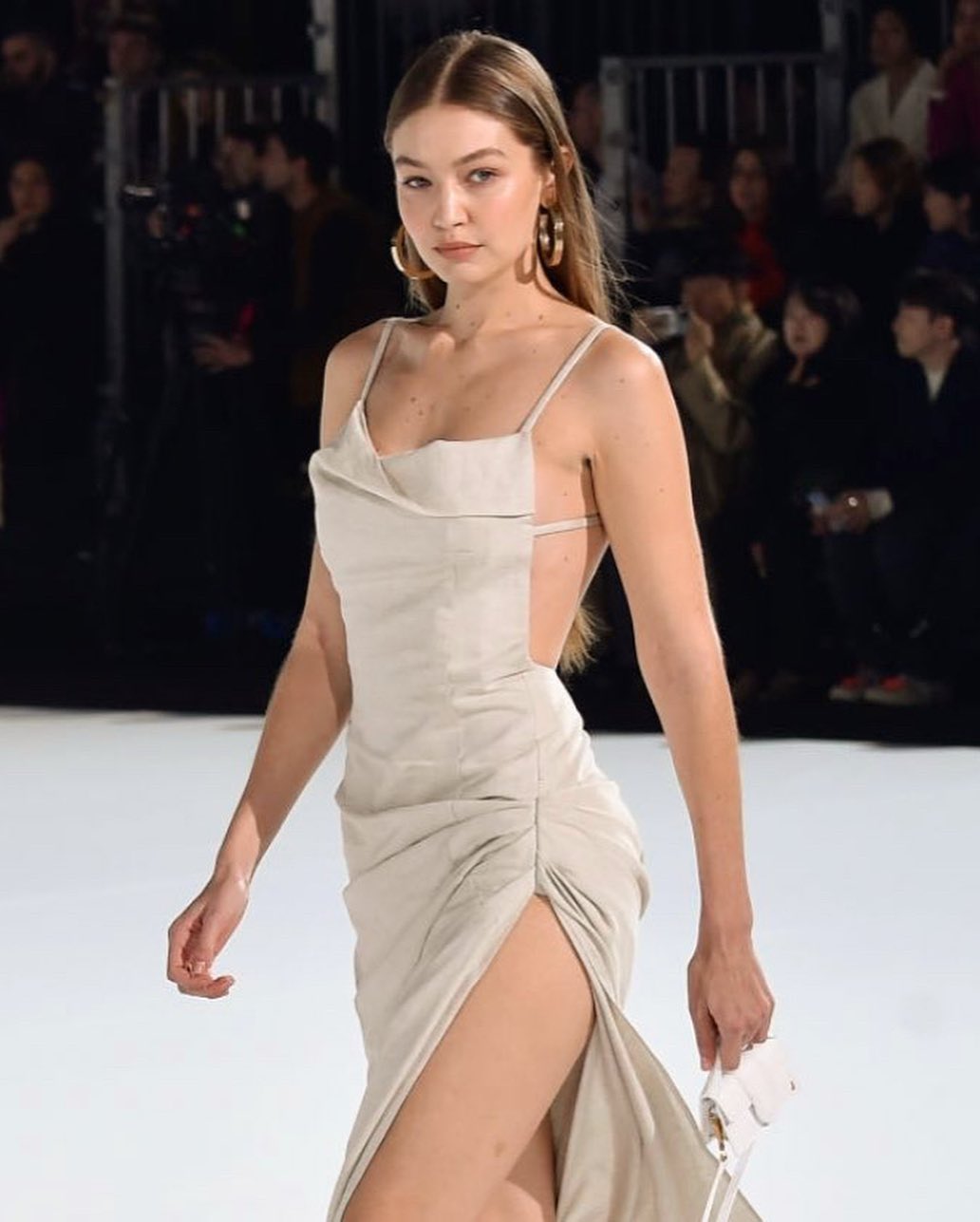 Gigi-Hadid-Jacquemus-Dress